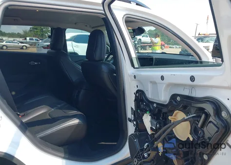 2021 Jeep Cherokee Altitude Fwd z USA, uszkodzony, nr VIN 1C4PJLLB9MD174156